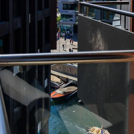 Dinbnb L High-end L Balcony L Rooftop L Self Check-in アパート *