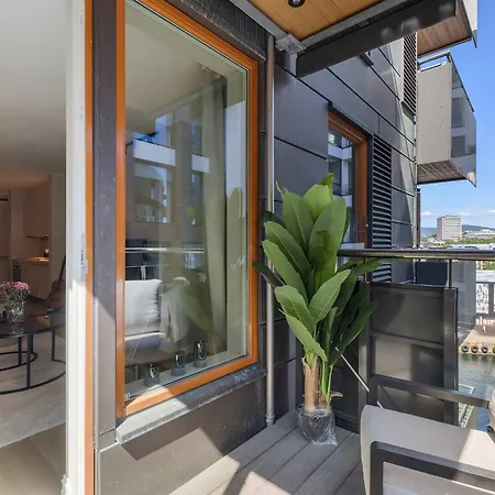 아파트 Dinbnb L High-end L Balcony L Rooftop L Self Check-in 오슬로