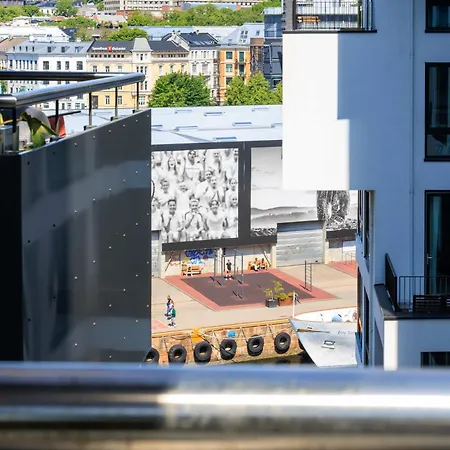 Apartment Dinbnb L High-end L Balcony L Rooftop L Self Check-in