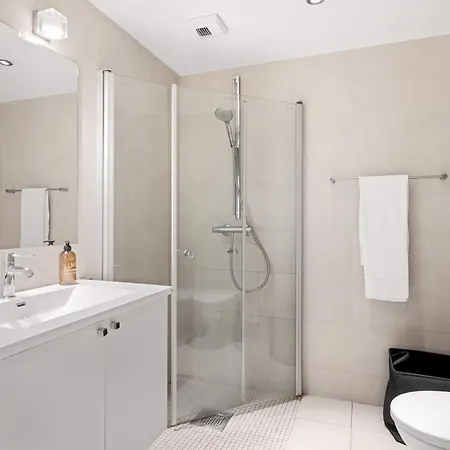 Apartment Dinbnb L High-end L Balcony L Rooftop L Self Check-in *